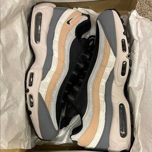 Nike Air Max 95 - Black, Gray, and Cream new with box